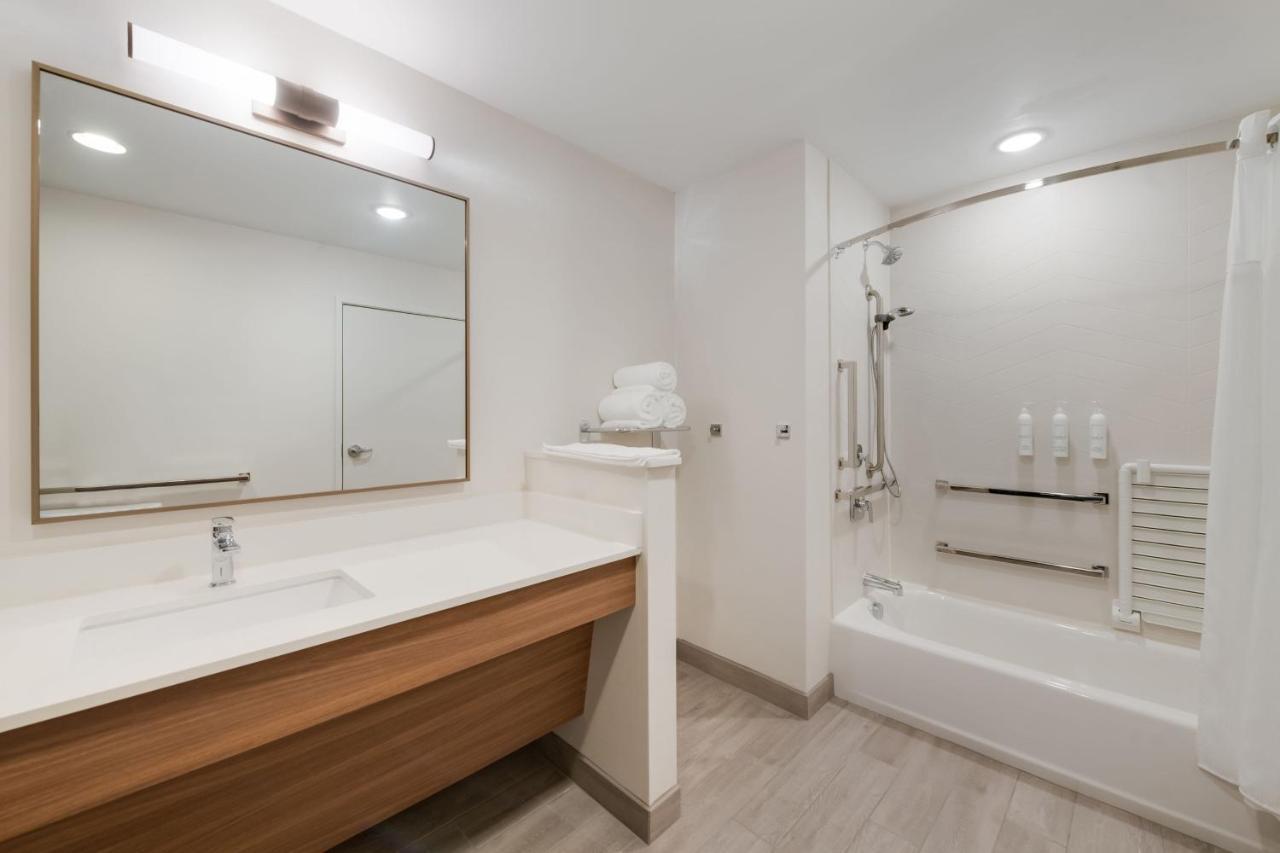 Fairfield By Marriott Inn & Suites Virginia Beach Town Center Bagian luar foto